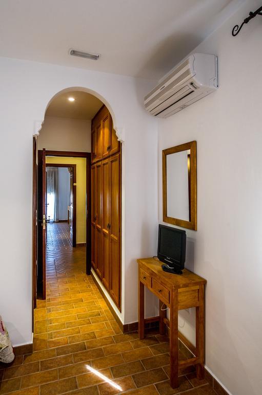 Apartamentos La Venta Del Charco Cardeña Eksteriør billede