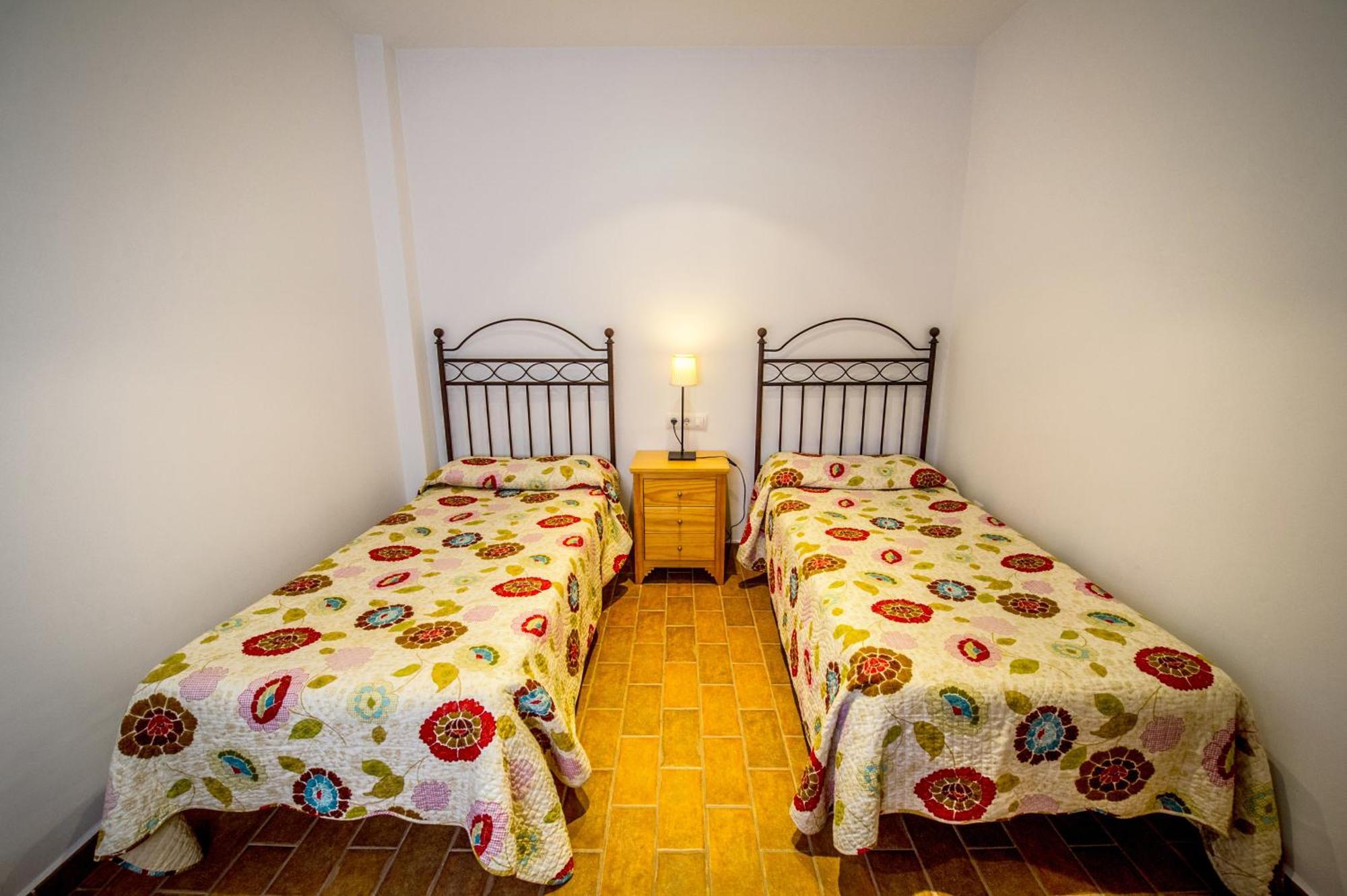 Apartamentos La Venta Del Charco Cardeña Værelse billede